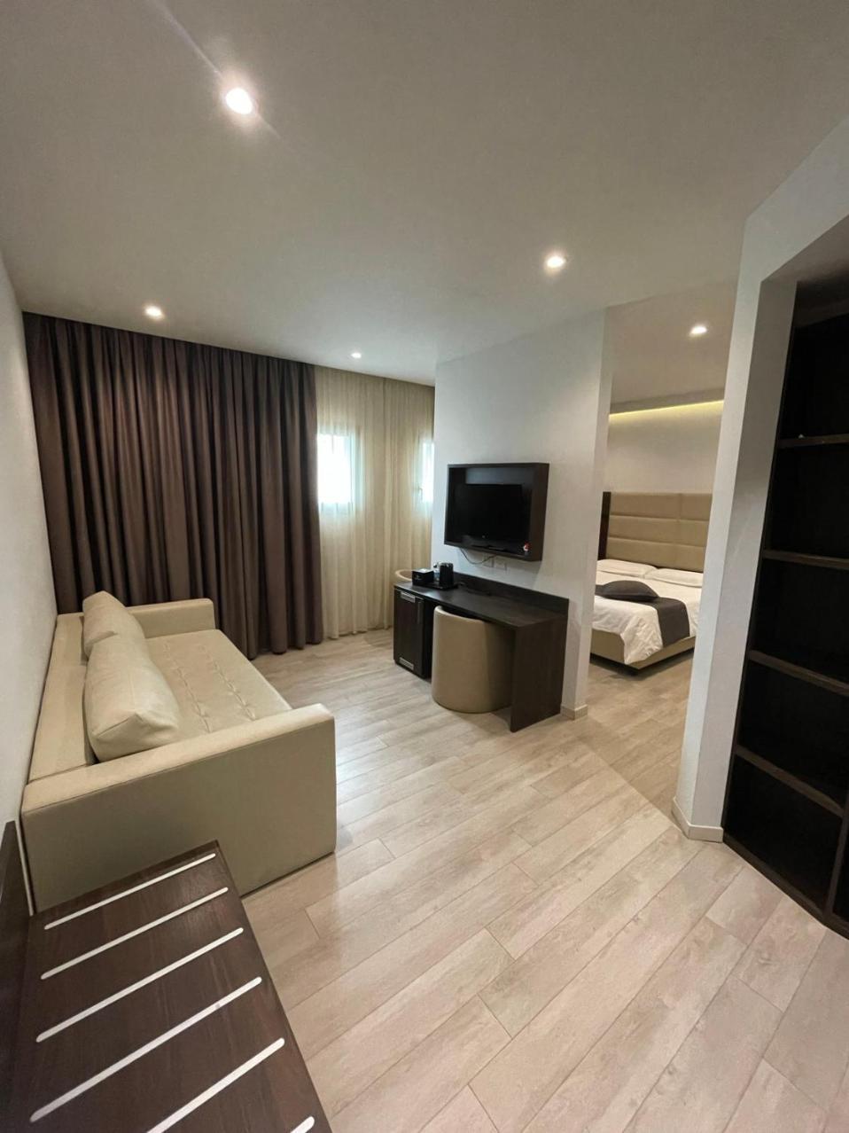 Hotelluxuryprato Екстериор снимка