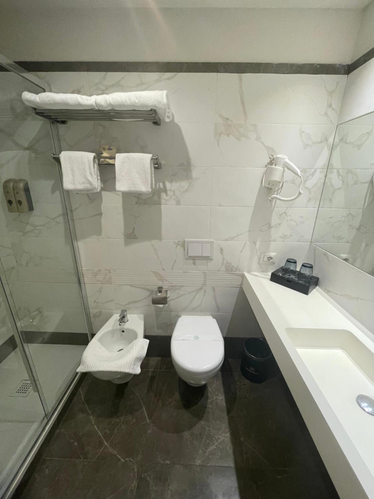 Hotelluxuryprato Екстериор снимка