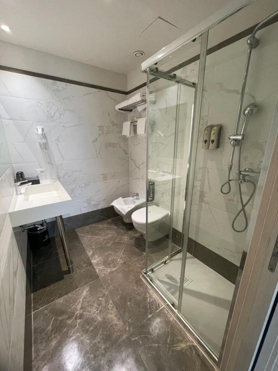 Hotelluxuryprato Екстериор снимка